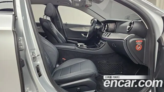 MERCEDES-BENZ E-CLASS W213 2018 — 191 487 км, серебристый, Корея — под ключ — фото 11