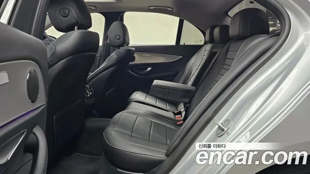 MERCEDES-BENZ E-CLASS W213 2018 — 191 487 км, серебристый, Корея — под ключ — фото 12