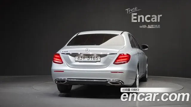 MERCEDES-BENZ E-CLASS W213 2018 — 191 487 км, серебристый, Корея — под ключ — фото 4