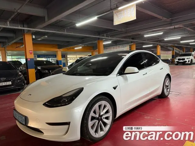 TESLA MODEL 3 2022
