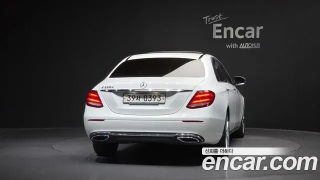 MERCEDES-BENZ E-CLASS W213 2017 — 93 986 км, белый, Корея — под ключ — фото 4