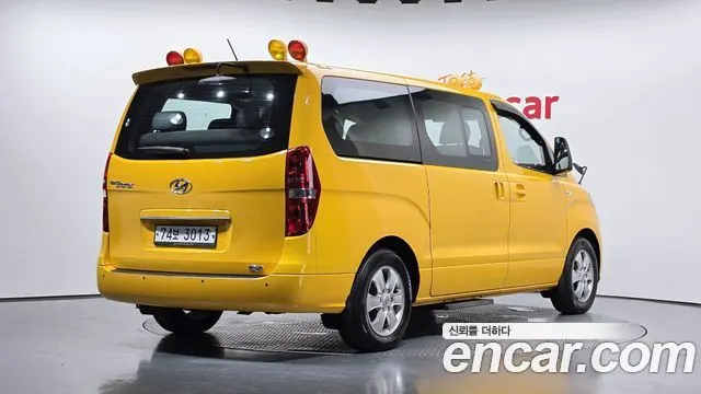 HYUNDAI GRAND STAREX — из Кореи под ключ