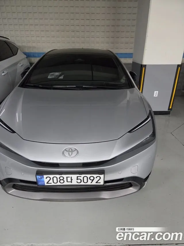 TOYOTA PRIUS 2024