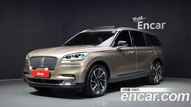 LINCOLN AVIATOR 2021 — 39 130 км, светло-золотистый, Корея — под ключ — фото 1