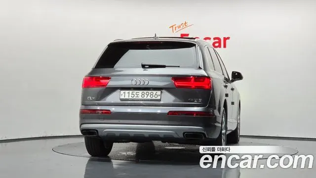 AUDI Q7 2019 — 141 578 км, серый, Корея — под ключ — фото 4