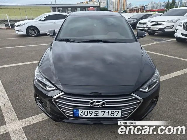 HYUNDAI AVANTE 2016 — 128 000 км, Корея — под ключ — фото 1