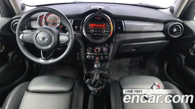 MINI COOPER 2016 — 88 937 км, белый-перламутр, Корея — под ключ — фото 7