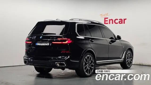 BMW X7 2025