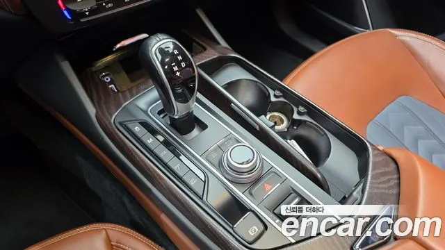 MASERATI LEVANTE 2018 — 154 027 км, Корея — под ключ — фото 9