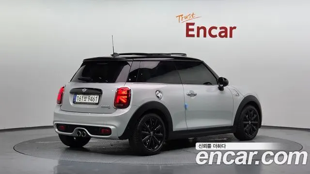 MINI COOPER S 2019 — 59 802 км, серебристо-серый, Корея — под ключ — фото 1