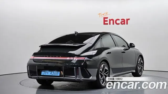 HYUNDAI IONIQ 6 2023 — 46 226 км, тёмно-зелёный, Корея — под ключ — фото 2
