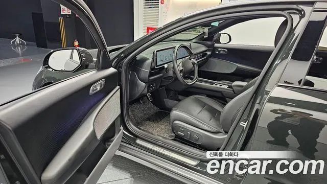 HYUNDAI IONIQ 6 2023 — 46 226 км, тёмно-зелёный, Корея — под ключ — фото 10