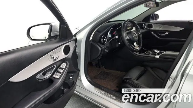 MERCEDES-BENZ C-CLASS W205 2017 — 94 344 км, серебристо-серый, Корея — под ключ — фото 10