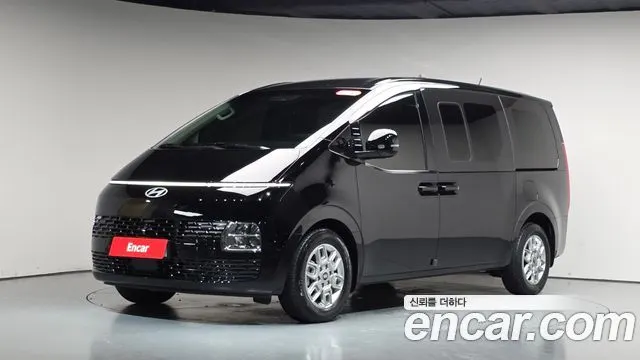 HYUNDAI STARIA 2025