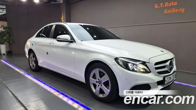 MERCEDES-BENZ C-CLASS W205 2018 — 152 751 км, белый, Корея — под ключ — фото 2
