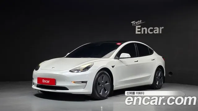 TESLA MODEL 3 2022