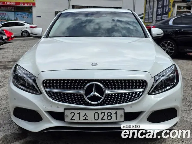 MERCEDES-BENZ C-CLASS W205 2016 — 248 955 км, белый, Корея — под ключ — фото 1