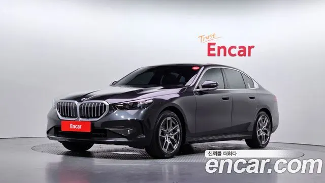 BMW 5 SERIES G60 2024