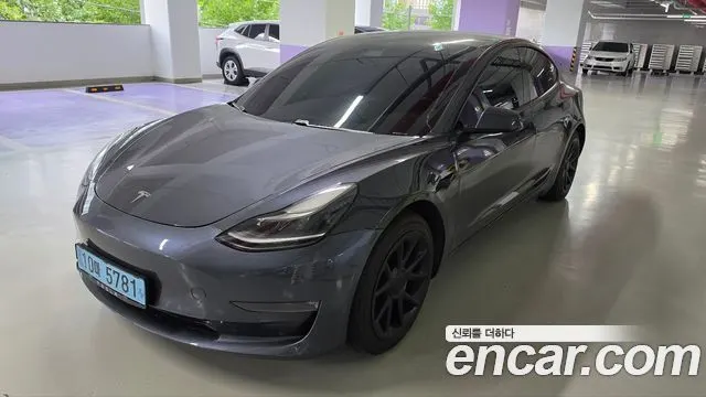 TESLA MODEL 3 2021