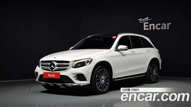 MERCEDES-BENZ GLC-CLASS X253 2019 — 134 745 км, белый, Корея — под ключ — фото 1