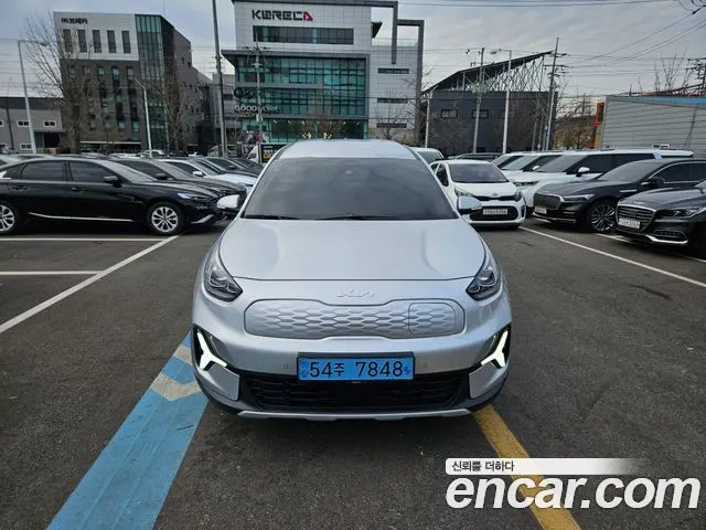 KIA NIRO PLUS 2023 — 68 997 км, серебристый, Корея — под ключ — фото 11