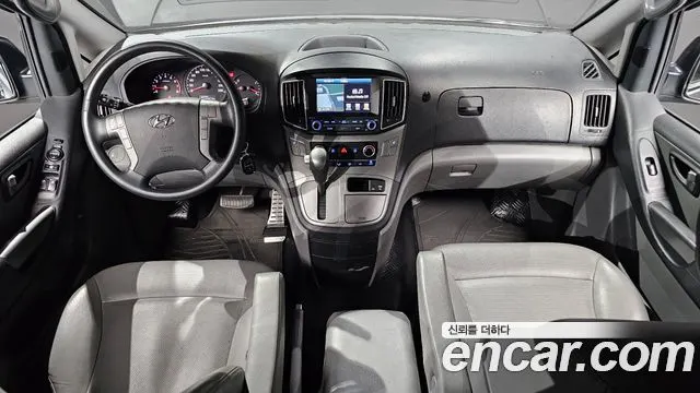 HYUNDAI GRAND STAREX 2017 — 123 873 км, серебристый, Корея — под ключ — фото 7