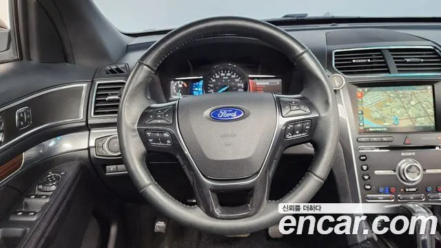 FORD EXPLORER 2016 — 159 855 км, белый, Корея — под ключ — фото 12