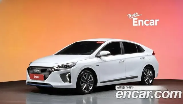 HYUNDAI IONIQ HYBRID 2019 — 154 093 км, белый, Корея — под ключ — фото 2