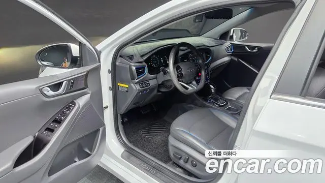 HYUNDAI IONIQ HYBRID 2019 — 154 093 км, белый, Корея — под ключ — фото 10
