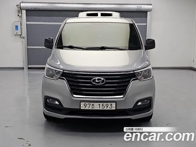 HYUNDAI GRAND STAREX 2021 — 153 693 км, серебристый, Корея — под ключ — фото 2