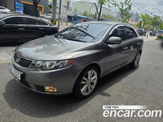 Kia Forte — из Кореи под ключ