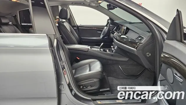 BMW 5 SERIES GT 2015 — 111 361 км, серебристо-серый, Корея — под ключ — фото 11