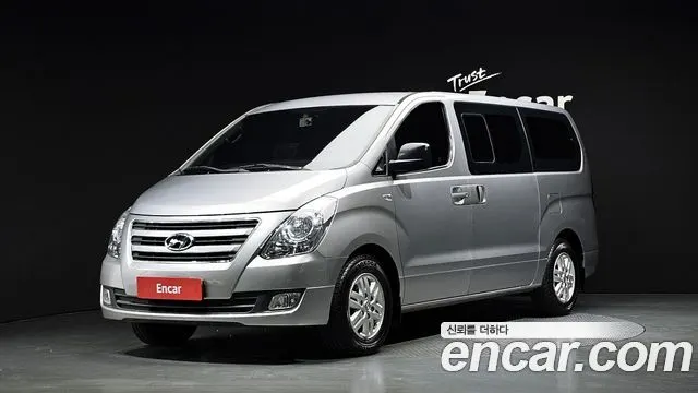 HYUNDAI GRAND STAREX 2018