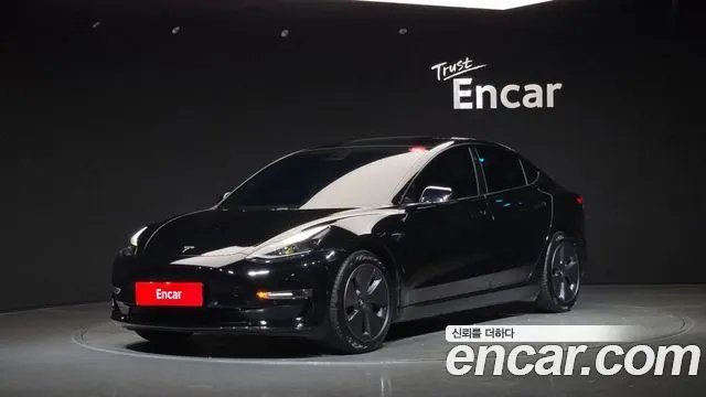 TESLA MODEL 3 2021