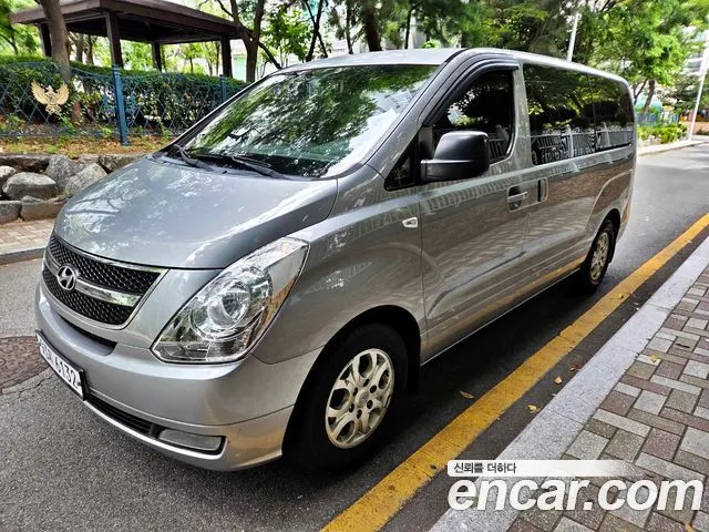 HYUNDAI GRAND STAREX 2015