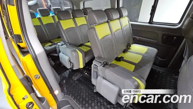 HYUNDAI GRAND STAREX 2019 — 153 357 км, жёлтый, Корея — под ключ — фото 12