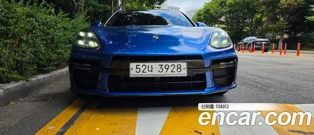 PORSCHE PANAMERA 2018