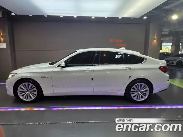 BMW 5 SERIES GT 2016 — 181 946 км, белый, Корея — под ключ — фото 2