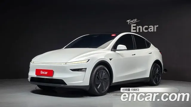 TESLA MODEL Y 2025