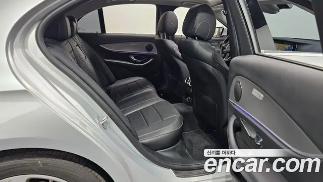 MERCEDES-BENZ E-CLASS W213 2017 — 102 105 км, серебристый, Корея — под ключ — фото 11