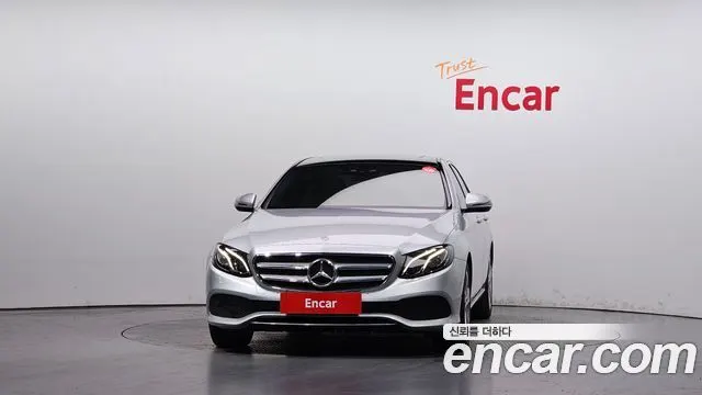 MERCEDES-BENZ E-CLASS W213 2017 — 102 105 км, серебристый, Корея — под ключ — фото 3