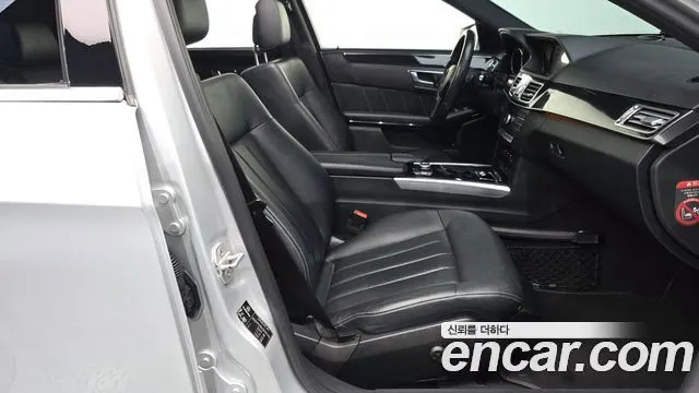 MERCEDES-BENZ E-CLASS W212 2016 — 138 964 км, серебристый, Корея — под ключ — фото 11