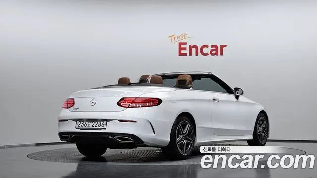 MERCEDES-BENZ C-CLASS W205 2020