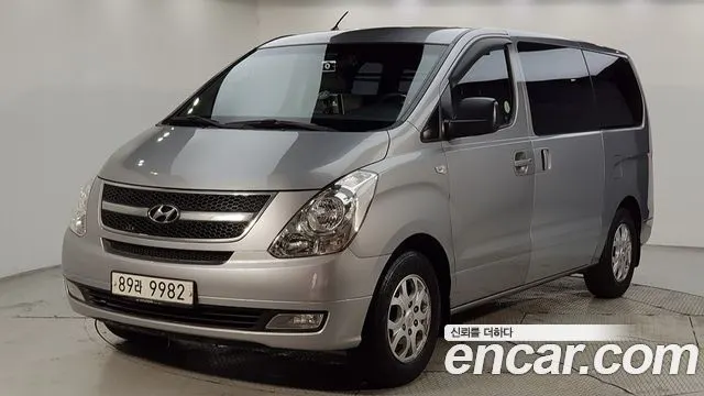 HYUNDAI GRAND STAREX 2012 — 197 471 км, серебристый, Корея — под ключ — фото 12