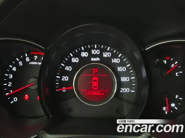KIA MORNING 2016 — 107 844 км, белый-перламутр, Корея — под ключ — фото 10