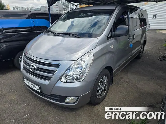 HYUNDAI GRAND STAREX 2017 — 120 005 км, серебристо-серый, Корея — под ключ — фото 10
