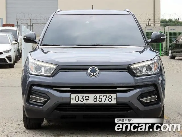 KGM TIVOLI ARMOUR 2019 — 56 220 км, серебристо-серый, Корея — под ключ — фото 1