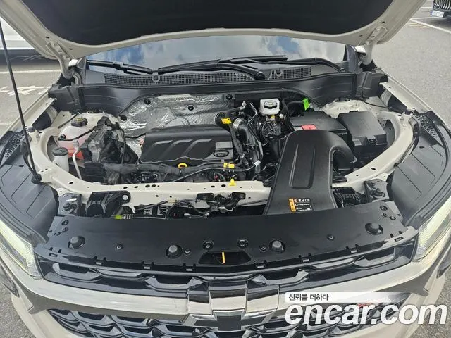 CHEVROLET TRAX CROSSOVER 2026 — 5 904 км, белый-перламутр, Корея — под ключ — фото 6