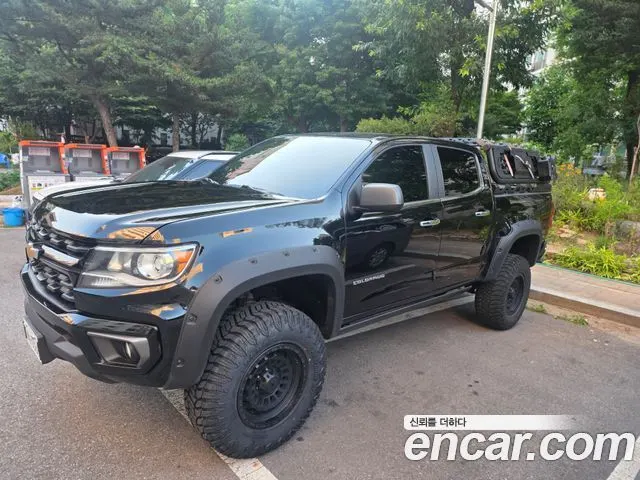 CHEVROLET REAL NEW COLORADO 2022 — 44 200 км, чёрный, Корея — под ключ — фото 1
