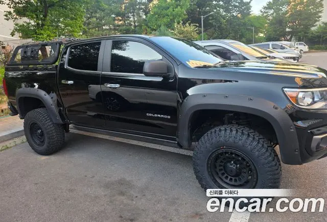 CHEVROLET REAL NEW COLORADO 2022 — 44 200 км, чёрный, Корея — под ключ — фото 5